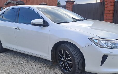 Toyota Camry, 2017 год, 2 200 000 рублей, 2 фотография