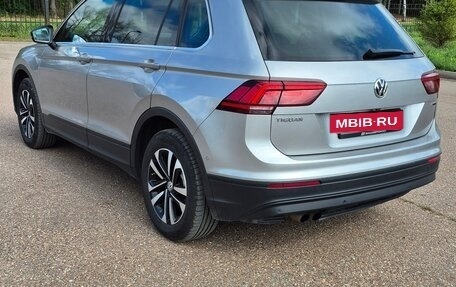 Volkswagen Tiguan II, 2019 год, 2 500 000 рублей, 3 фотография