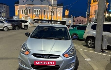 Hyundai Solaris II рестайлинг, 2012 год, 675 000 рублей, 2 фотография