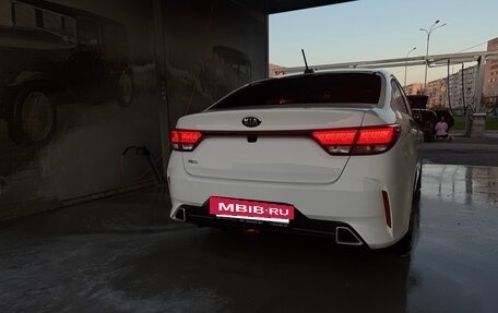 KIA Rio IV, 2021 год, 1 700 000 рублей, 2 фотография