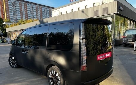 Hyundai Staria, 2022 год, 4 700 000 рублей, 4 фотография