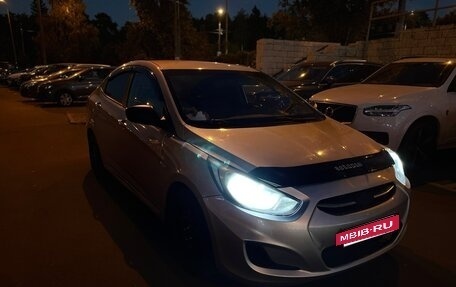 Hyundai Solaris II рестайлинг, 2012 год, 650 000 рублей, 6 фотография