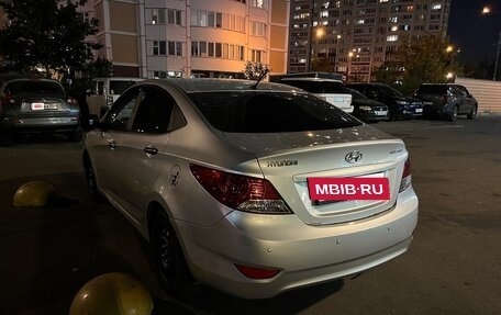 Hyundai Solaris II рестайлинг, 2012 год, 650 000 рублей, 4 фотография