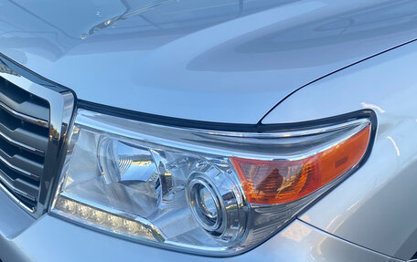 Toyota Land Cruiser 200, 2014 год, 4 396 000 рублей, 3 фотография