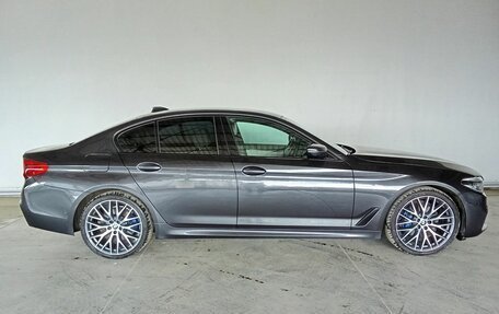BMW 5 серия, 2019 год, 4 360 000 рублей, 8 фотография