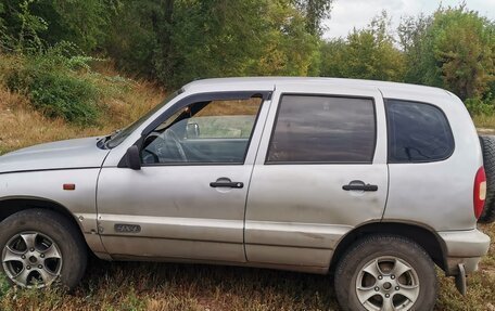 Chevrolet Niva I рестайлинг, 2004 год, 290 000 рублей, 3 фотография
