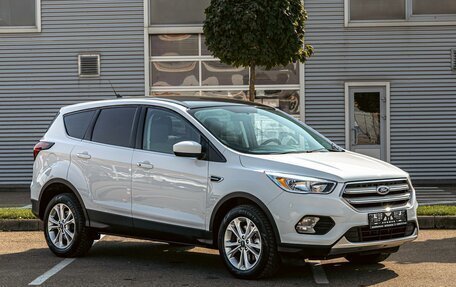 Ford Escape III, 2018 год, 1 495 000 рублей, 3 фотография