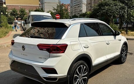 Volkswagen T-Roc I, 2022 год, 1 699 000 рублей, 4 фотография