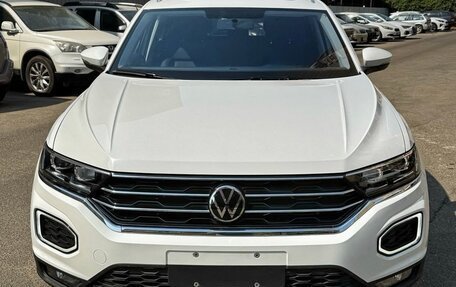 Volkswagen T-Roc I, 2022 год, 1 699 000 рублей, 3 фотография