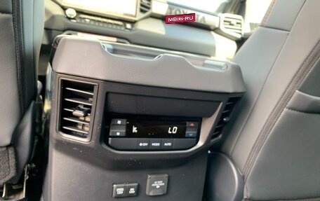 Toyota Sequoia, 2025 год, 13 590 000 рублей, 21 фотография