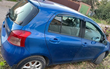 Toyota Yaris III рестайлинг, 2006 год, 450 000 рублей, 5 фотография