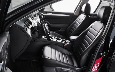 Volkswagen Passat B8 рестайлинг, 2016 год, 1 780 000 рублей, 10 фотография