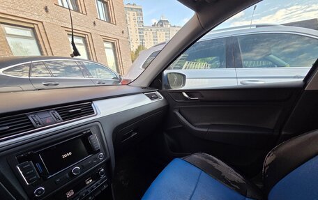 Skoda Rapid I, 2015 год, 1 300 000 рублей, 9 фотография