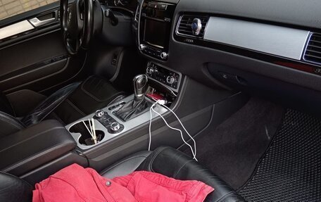 Volkswagen Touareg III, 2011 год, 1 450 000 рублей, 9 фотография