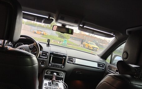 Volkswagen Touareg III, 2011 год, 1 450 000 рублей, 13 фотография