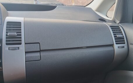 Toyota Prius, 2008 год, 770 000 рублей, 7 фотография