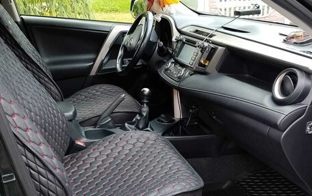 Toyota RAV4, 2015 год, 2 200 000 рублей, 6 фотография