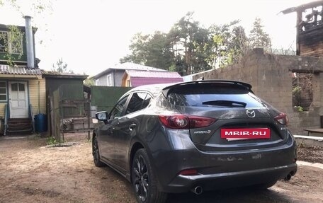 Mazda 3, 2018 год, 2 390 000 рублей, 2 фотография