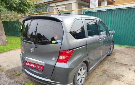 Honda Freed I, 2010 год, 950 000 рублей, 4 фотография