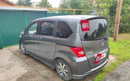 Honda Freed I, 2010 год, 950 000 рублей, 5 фотография