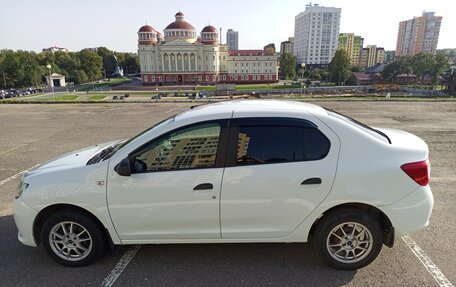 Renault Logan II, 2017 год, 870 000 рублей, 3 фотография