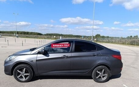 Hyundai Solaris II рестайлинг, 2011 год, 650 000 рублей, 4 фотография