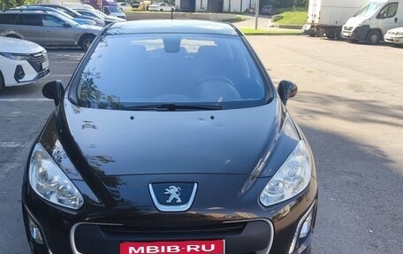 Peugeot 308 II, 2011 год, 689 000 рублей, 1 фотография