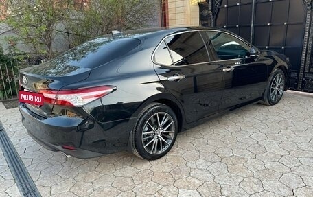 Toyota Camry, 2023 год, 3 250 000 рублей, 5 фотография