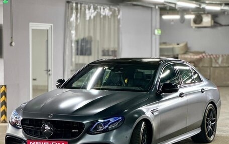 Mercedes-Benz E-Класс AMG, 2017 год, 9 000 000 рублей, 3 фотография