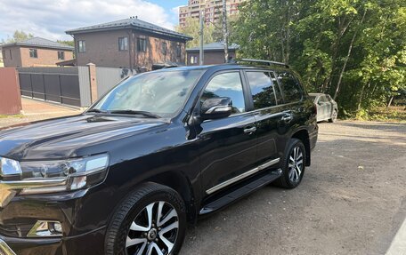 Toyota Land Cruiser 200, 2017 год, 7 200 000 рублей, 2 фотография