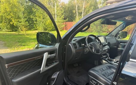 Toyota Land Cruiser 200, 2017 год, 7 200 000 рублей, 5 фотография