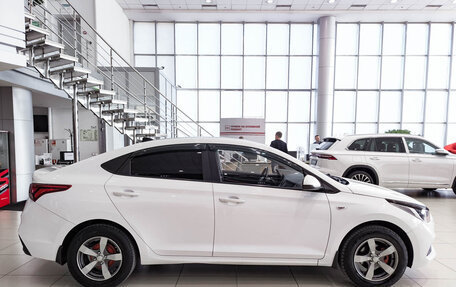 Hyundai Solaris II рестайлинг, 2017 год, 890 000 рублей, 4 фотография