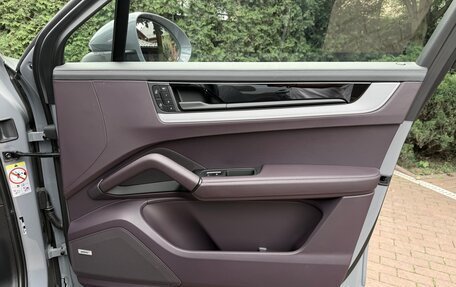 Porsche Cayenne III, 2025 год, 20 000 000 рублей, 14 фотография
