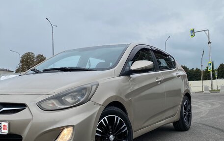 Hyundai Solaris II рестайлинг, 2011 год, 460 000 рублей, 4 фотография