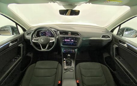 Volkswagen Tiguan II, 2021 год, 2 930 000 рублей, 15 фотография