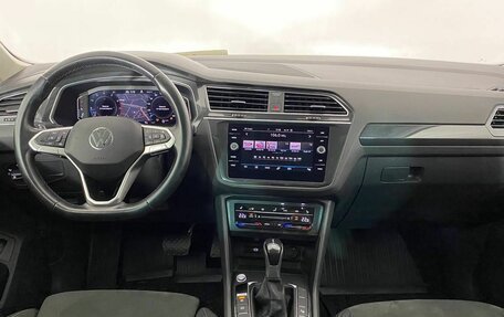 Volkswagen Tiguan II, 2021 год, 2 930 000 рублей, 17 фотография