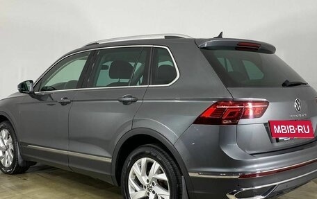 Volkswagen Tiguan II, 2021 год, 2 930 000 рублей, 7 фотография