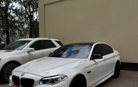 BMW 5 серия, 2016 год, 2 500 000 рублей, 3 фотография