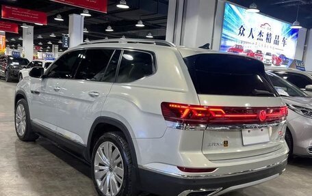 Volkswagen Teramont I, 2022 год, 4 200 000 рублей, 4 фотография