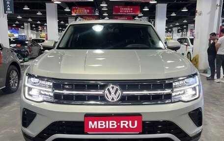 Volkswagen Teramont I, 2022 год, 4 200 000 рублей, 2 фотография