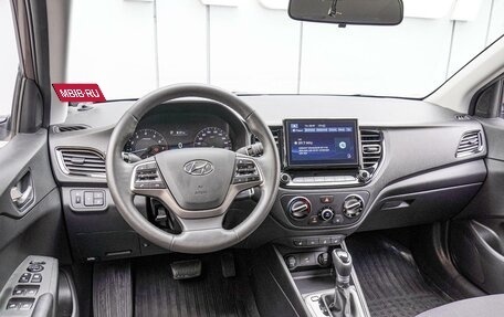 Hyundai Solaris II рестайлинг, 2021 год, 1 720 000 рублей, 6 фотография