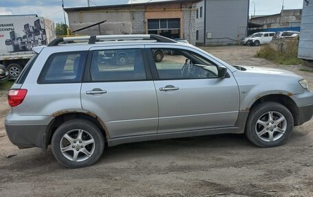 Mitsubishi Outlander III рестайлинг 3, 2007 год, 430 000 рублей, 2 фотография