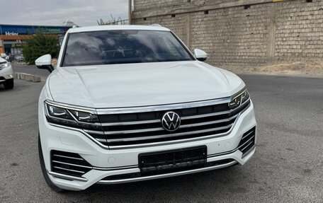 Volkswagen Touareg III, 2021 год, 5 990 000 рублей, 2 фотография