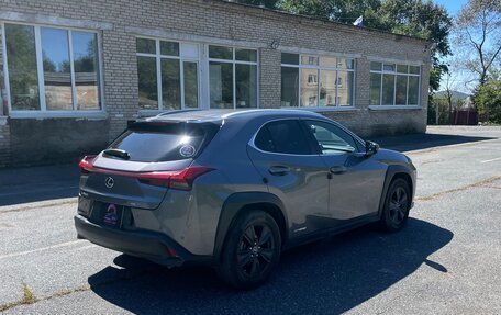 Lexus UX I, 2019 год, 3 800 000 рублей, 6 фотография