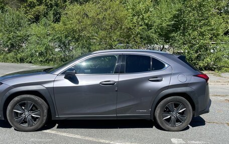 Lexus UX I, 2019 год, 3 800 000 рублей, 10 фотография