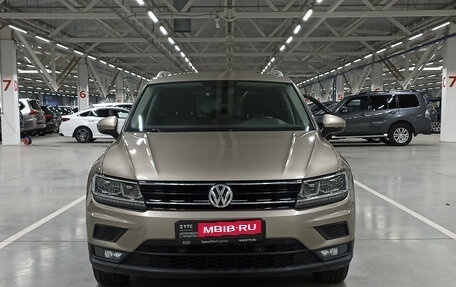Volkswagen Tiguan II, 2017 год, 1 840 000 рублей, 2 фотография