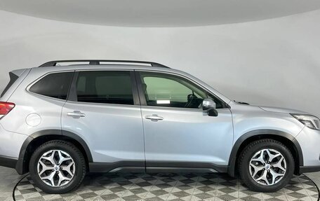 Subaru Forester, 2019 год, 2 040 000 рублей, 4 фотография