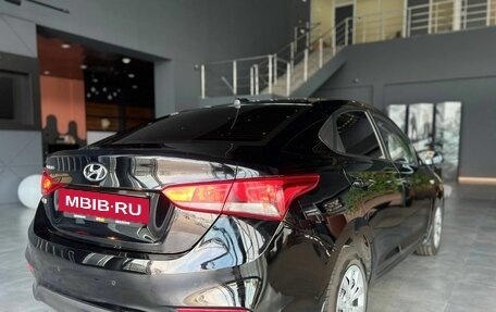 Hyundai Solaris II рестайлинг, 2018 год, 1 215 000 рублей, 5 фотография