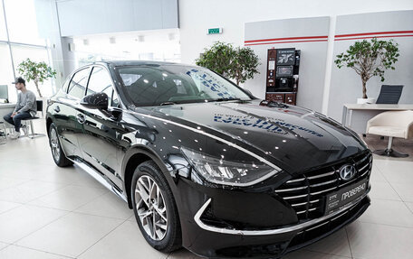 Hyundai Sonata VIII, 2021 год, 2 252 000 рублей, 3 фотография