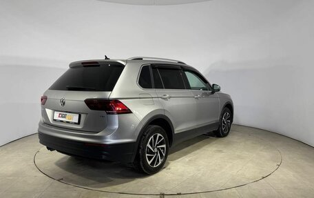 Volkswagen Tiguan II, 2018 год, 2 109 000 рублей, 5 фотография